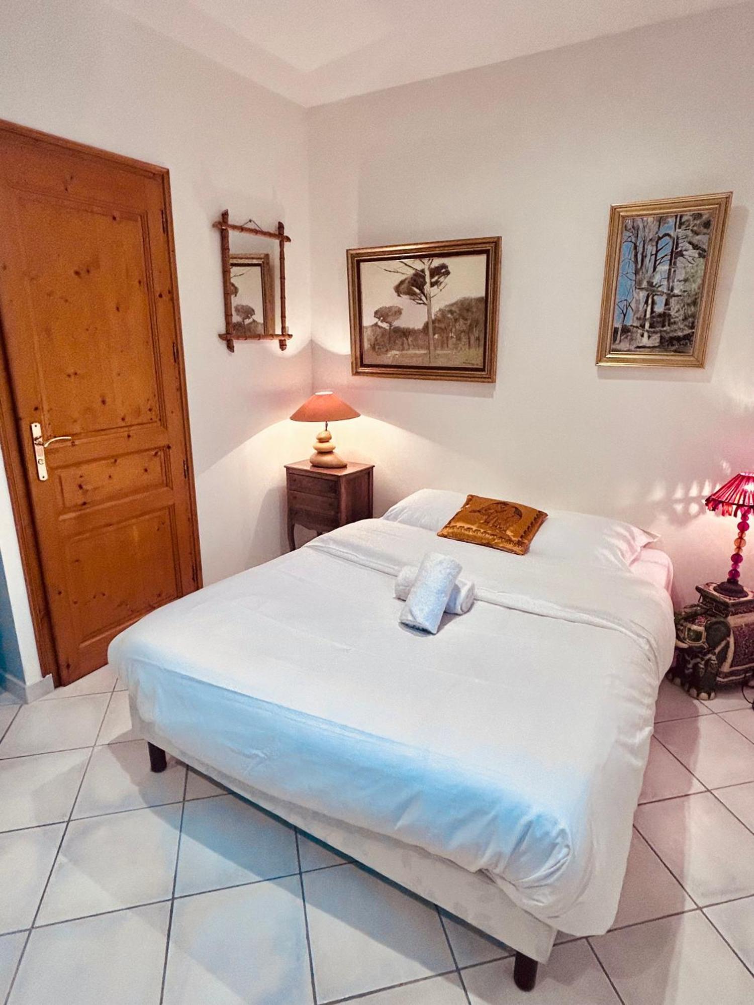 Le Clos De Tanvol - Parking Prive Gratuit- Terrasse Privee - Climatisation فيارْيا المظهر الخارجي الصورة